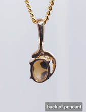 Load image into Gallery viewer, Australian Opal 14kt Pendant
