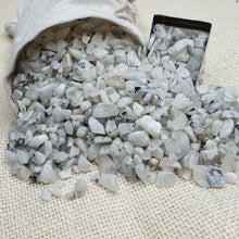 Load image into Gallery viewer, Moonstone Polished Chips
