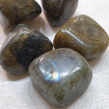 Load image into Gallery viewer, Labradorite
