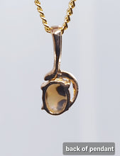 Load image into Gallery viewer, Australian Opal 14kt Pendant
