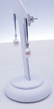 Load image into Gallery viewer, Fresh Water Pearl Earrings
